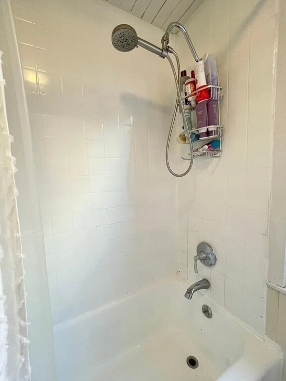 Building Photo - 4 Derne St