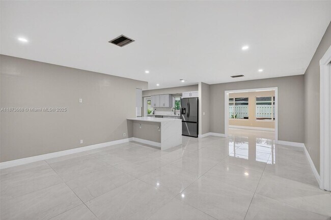 Building Photo - 2201 NE 52nd St