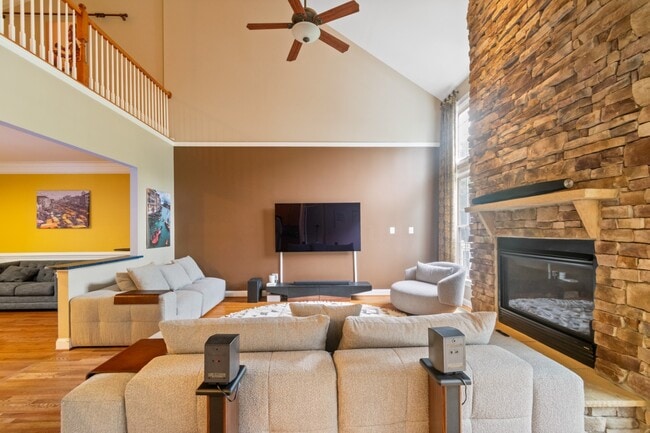 Building Photo - 5105 Bright Owl Rd