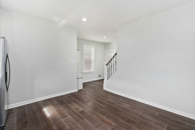 Building Photo - Beautiful Fully Renovated 3 Bedroom Home In Swissvale.  Available Immediately.