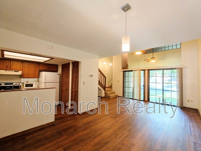 Building Photo - 830 SW 56th Terrace