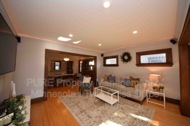 Building Photo - 4201 2nd Ave S