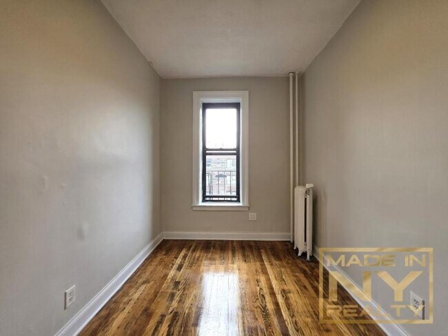 Building Photo - 1 bedroom in ASTORIA NY 11106