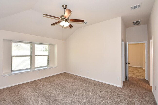 Building Photo - 23818 Willow Haven Dr