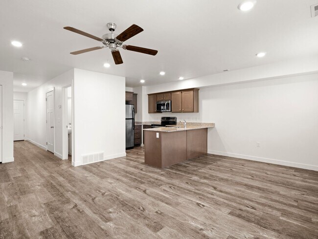Building Photo - Lovely 3 bedroom home for rent in Herriman!