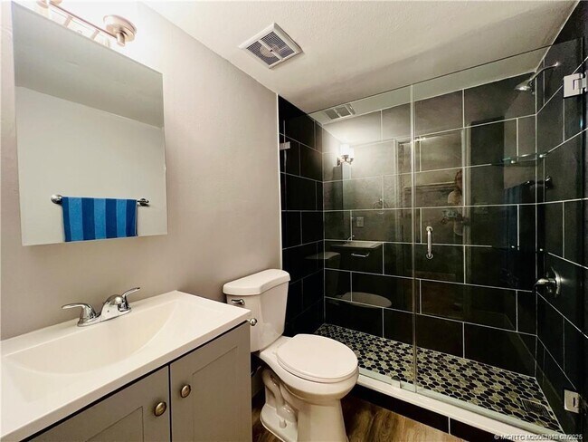 Building Photo - 11000 S Ocean Dr