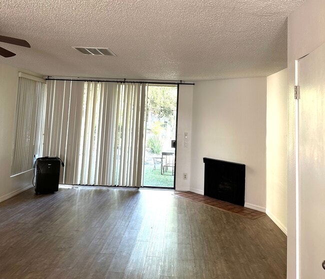 Building Photo - 12750 Centralia St