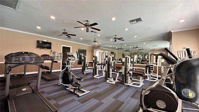 Building Photo - 14238 Fredricksburg Dr