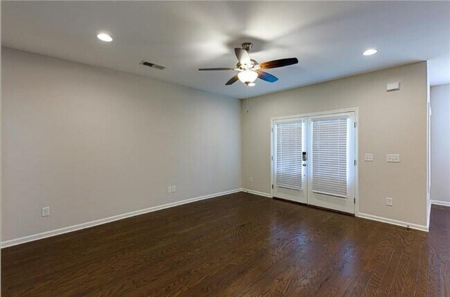 Building Photo - 1771 Stone Hedge Dr