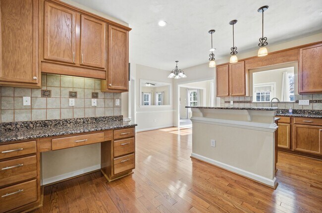 Building Photo - Quailshire Estates 4 Bed, 2.5 Bath Home in Chesapeake, VA