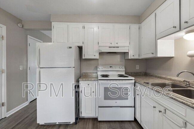 Primary Photo - 1112 McAlpine Avenue