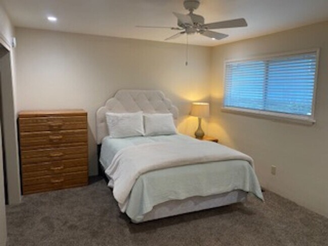 Building Photo - Energy-Efficient & Stylish Sonora Home wit...