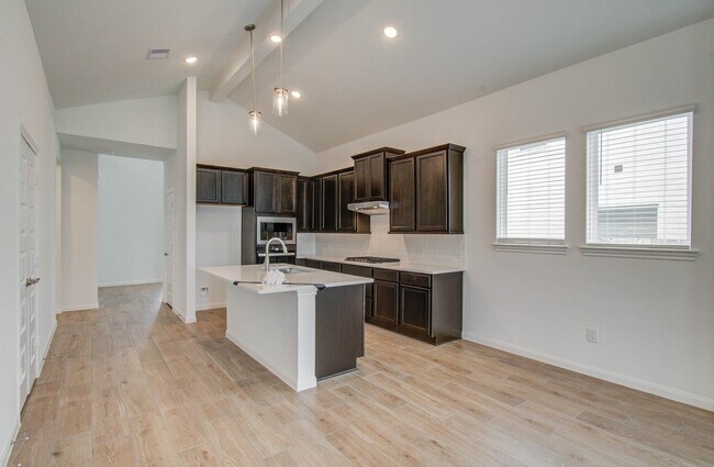Building Photo - 24811 Harrow Mdw Dr