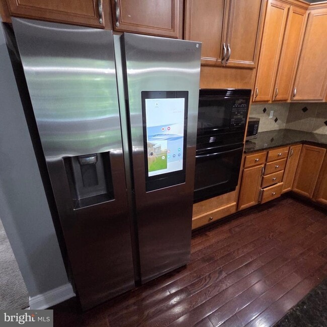 Building Photo - 4121 Chariot Way
