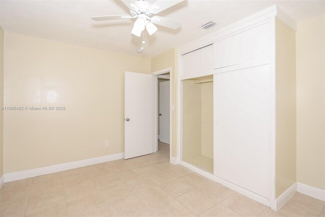 Building Photo - 3141 Jackson Blvd