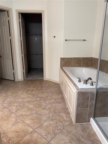 Building Photo - 2415 Greymore