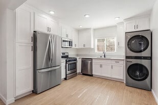 Building Photo - 16511 23rd St