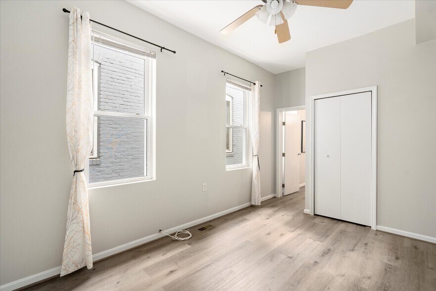 Building Photo - 57 E Heath St