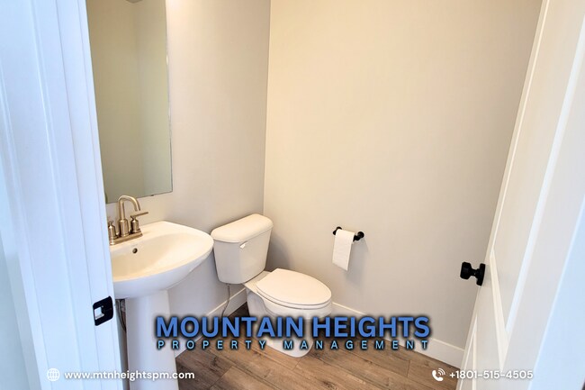 Building Photo - 2234 W Northridge Dr