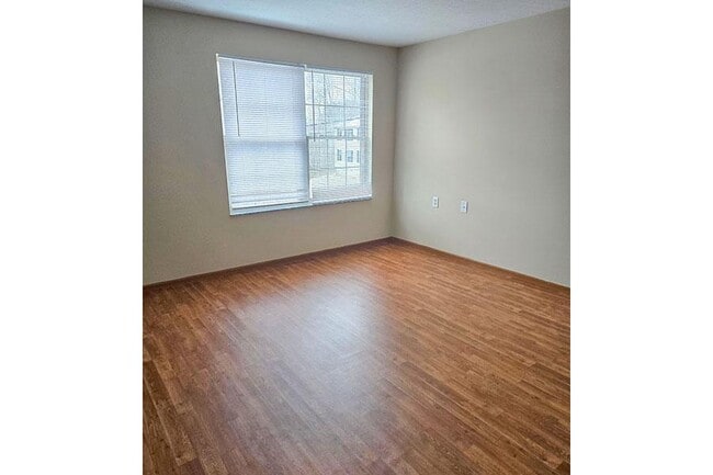 Building Photo - LYNNELLE LANDING APARTMENTS