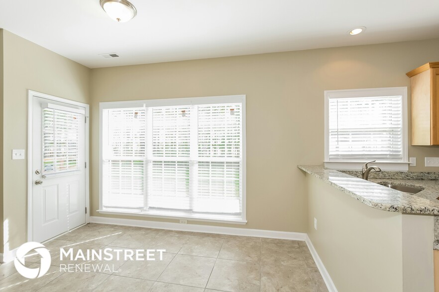 Building Photo - 4000 Enderbury Dr