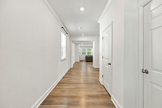 Building Photo - 2413 Abbot Hall Dr