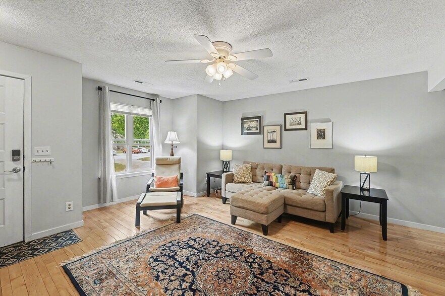 Building Photo - 1265 Marshview Dr