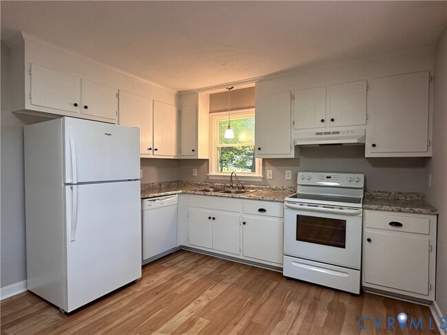 Building Photo - 7145 Foxbernie Dr