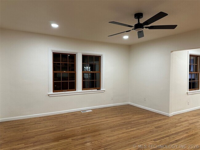 Building Photo - 1235 S Gary Pl