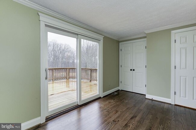 Building Photo - 7118 Eden Brook Dr