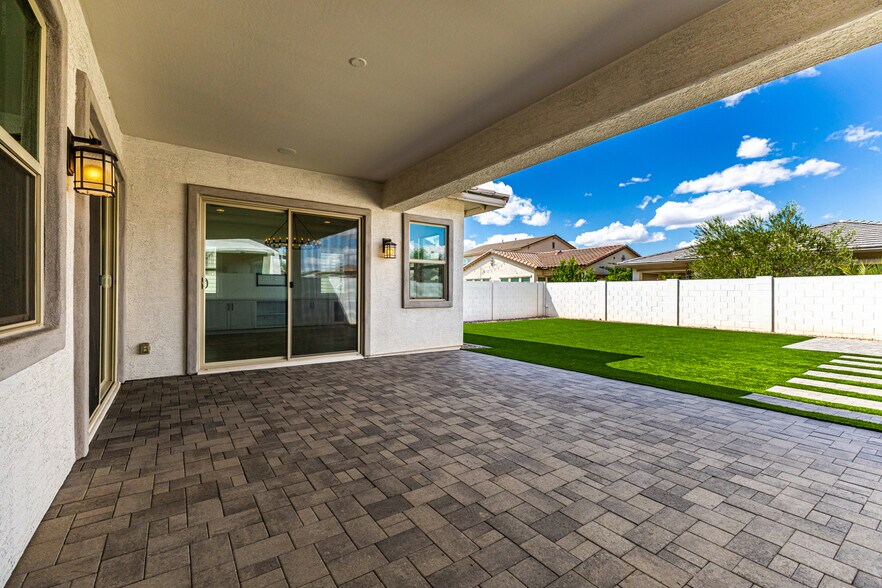 Building Photo - 20954 E Mayberry Rd