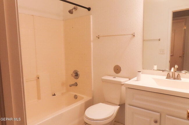 Building Photo - 3493 Yellow Rose St