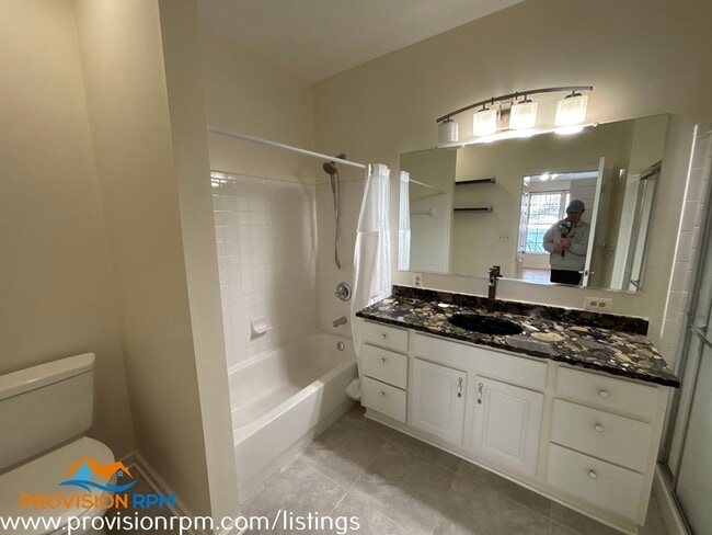 Building Photo - 502 Mathias Hammond Way