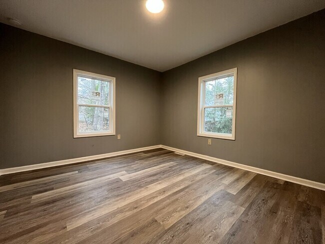 Building Photo - 1229 Jenkins St