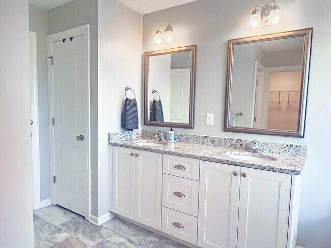 Building Photo - 101 Brighton Landing Dr