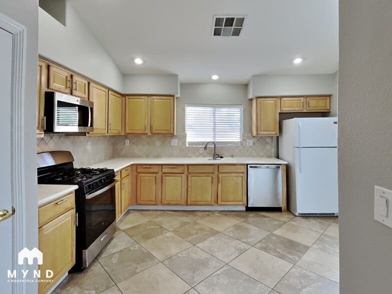 Building Photo - 10429 Aloe Cactus St