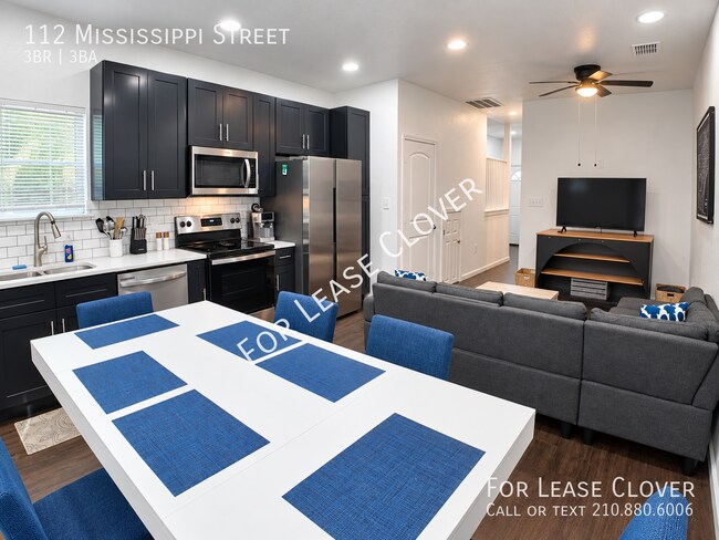 Building Photo - 112 Mississippi