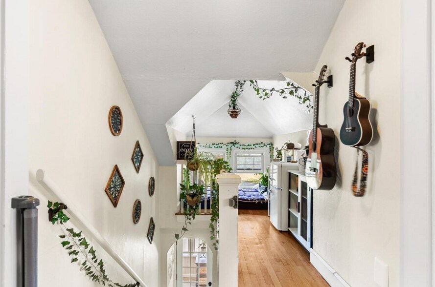 Stairs - 2218 Mystic Valley Pky