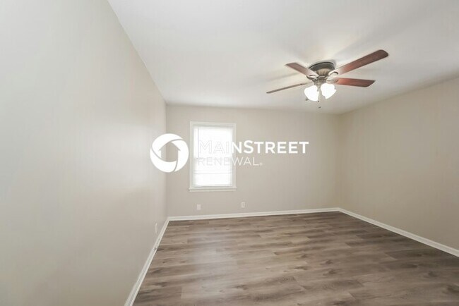 Building Photo - 3 Bedroom Pet-Friendly Home in Indianapoli...