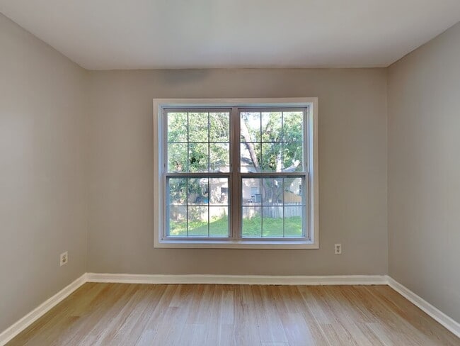 Building Photo - 838 S Parramore Ave