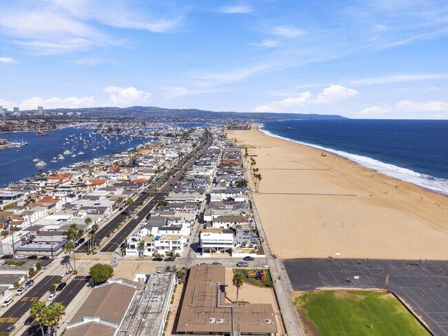 Building Photo - 1228 W Oceanfront