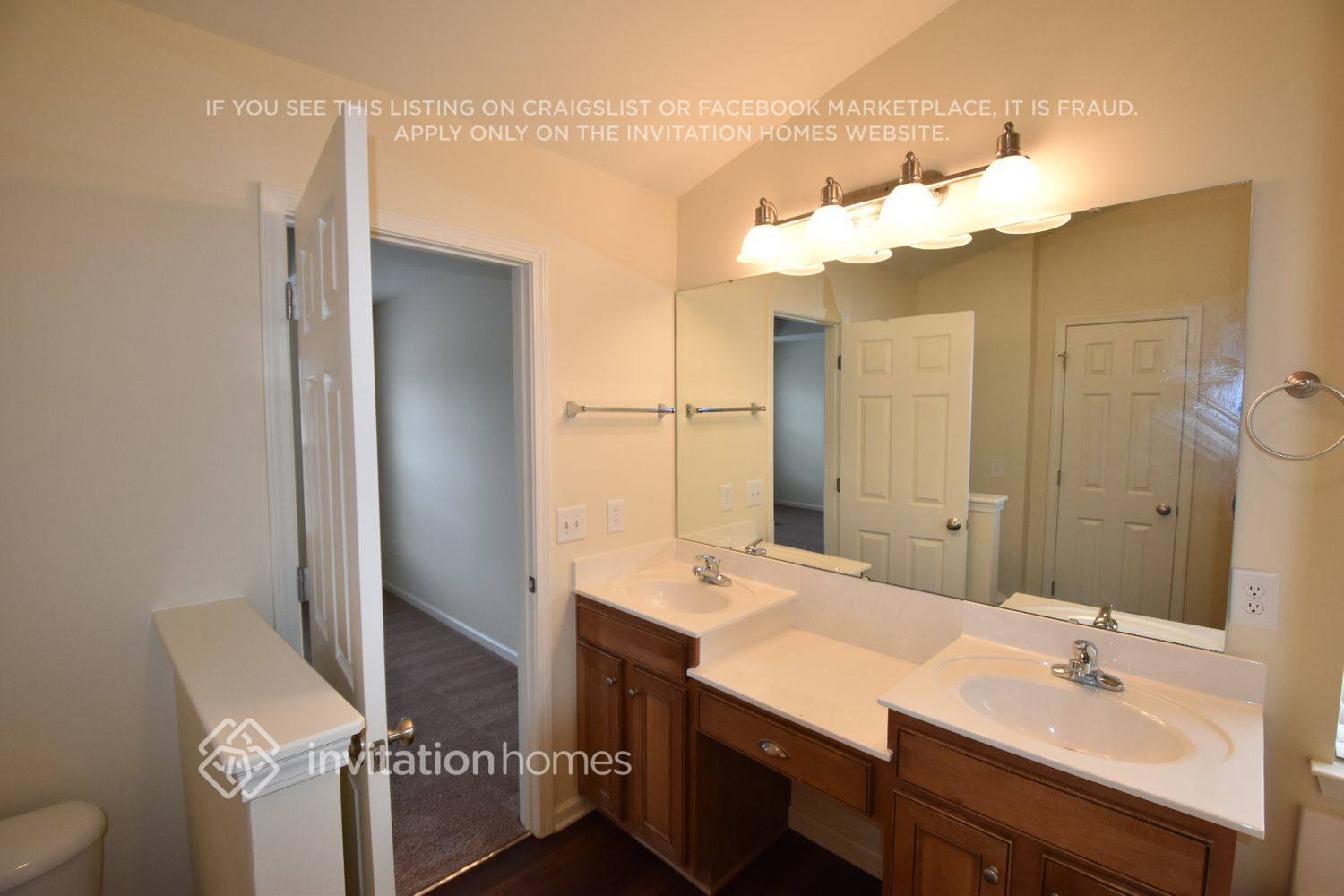 Building Photo - 532 Knothole Ln