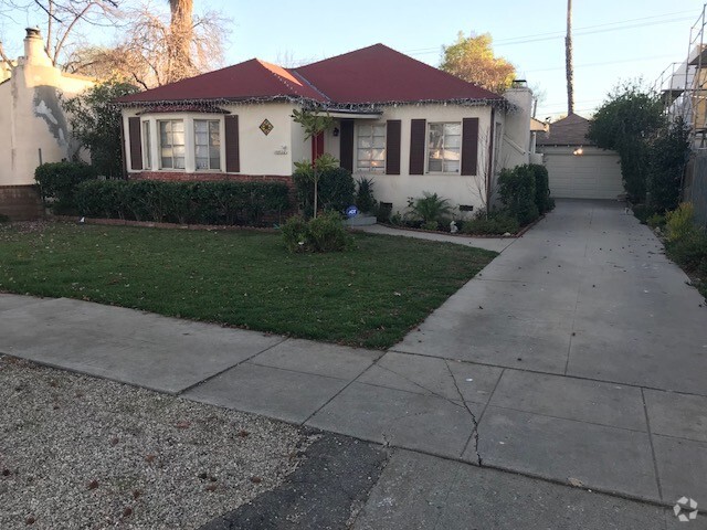 Front house - 10926 Hartsook St