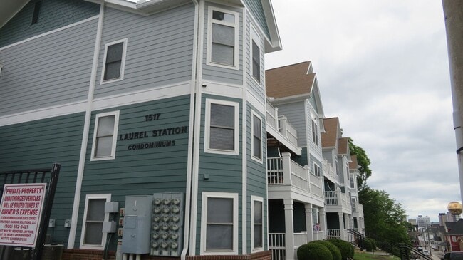 Building Photo - Great unit at LAUREL STATION for $3300 - monthly rent includes two assigned parking spaces!