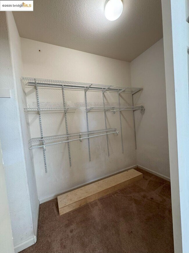 Building Photo - 645 Rockspray Cir