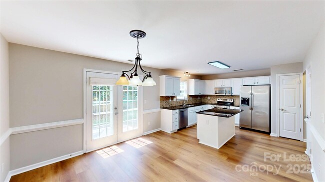 Building Photo - 1838 Chinchester Ln