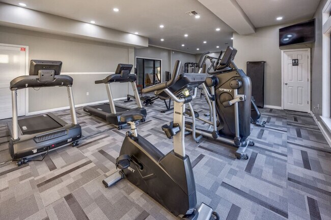 Building Photo - 17462 Front Beach Rd