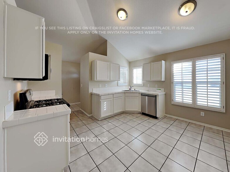 Building Photo - 7834 Nye Dr