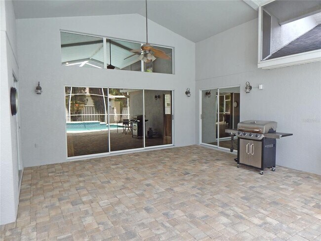 Building Photo - 5815 Heronview Cres Dr