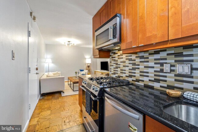 Building Photo - 1545 18th St NW